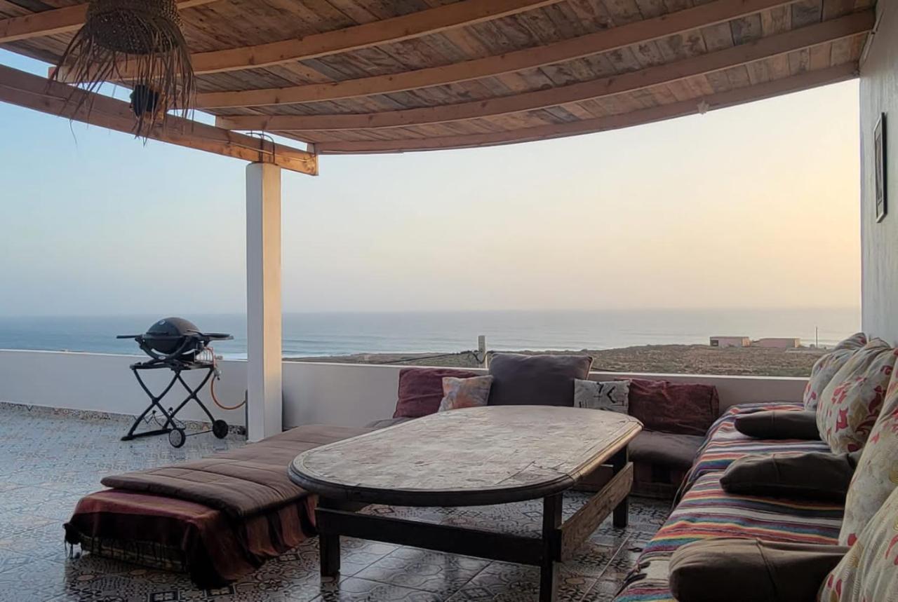 Hostal El Faro Surfstay *