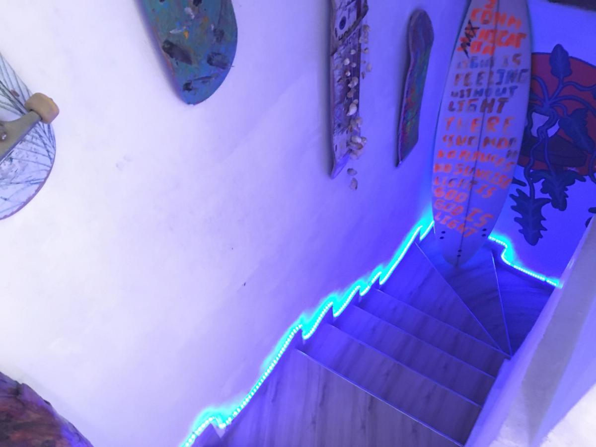 El Faro Surfstay Hostal *